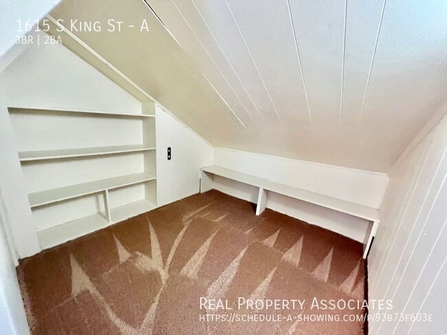 Building Photo - 1615 S King St