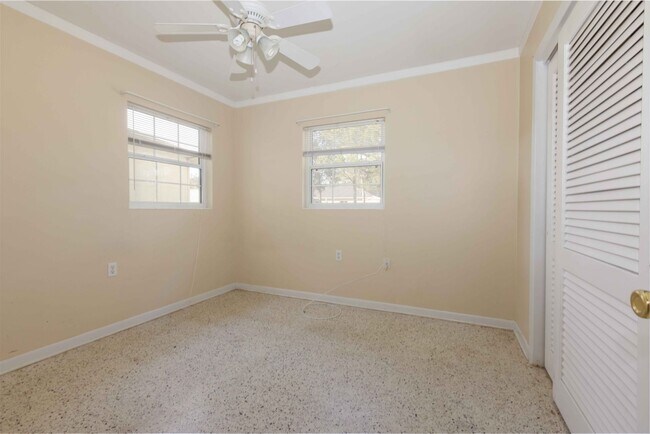 Building Photo - 2BR/1BA (with possible 3rd Bedroom) in Summerfield