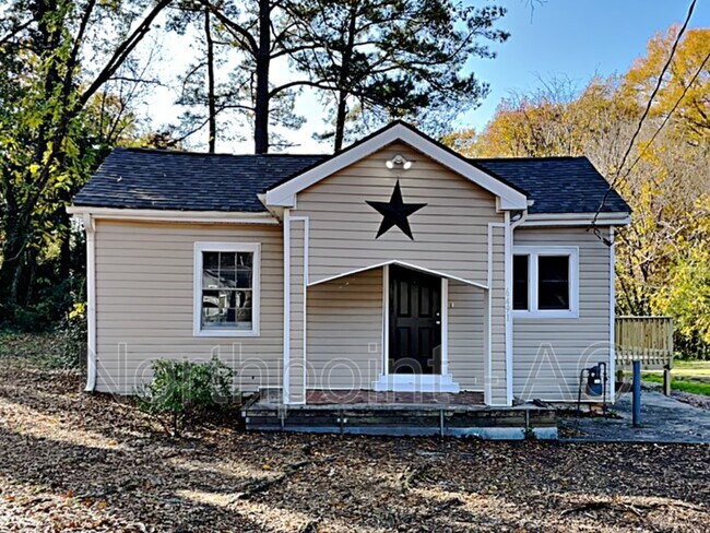 Primary Photo - 6491 Camp St