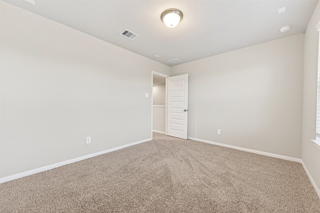 Building Photo - 1322 Eagle Pass Dr