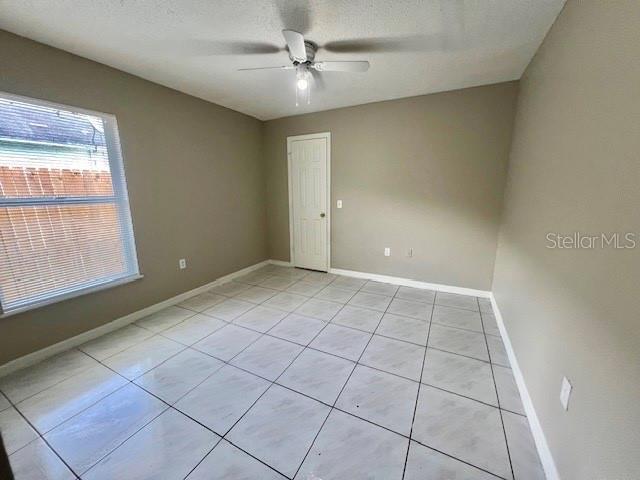 Building Photo - 2342 Queenswood Cir
