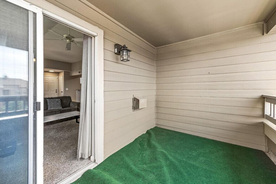 Building Photo - 12926 Ironstone Way