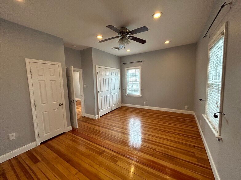 Building Photo - 193 Mount Hope Ave