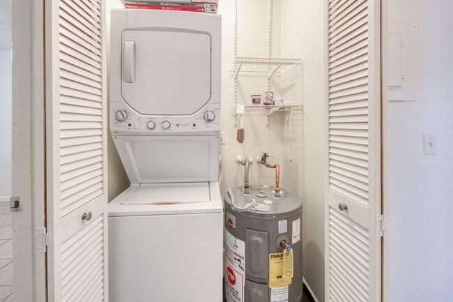 Building Photo - 809 N Federal Hwy