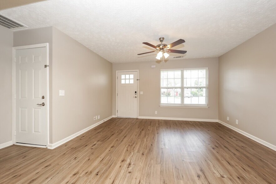 Building Photo - 233 Indian Park Dr