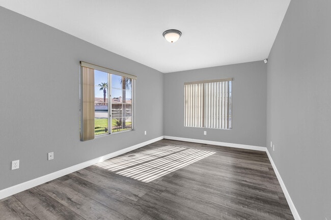 Building Photo - 44295 Las Vistas Dr