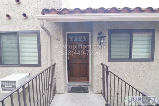 Building Photo - 2 Bed, 2 Bath Condo with Modern Upgrades A...