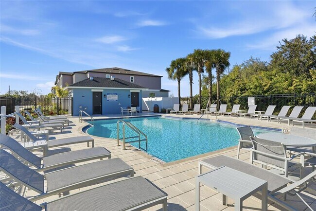 Building Photo - 282 27th St SE