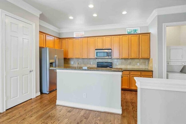 Building Photo - 9028 Harbor Hills Dr