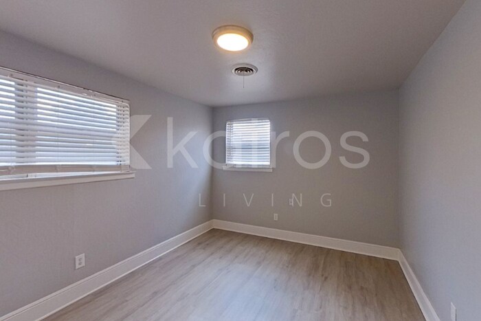 Building Photo - 4522 Chisholm Trail