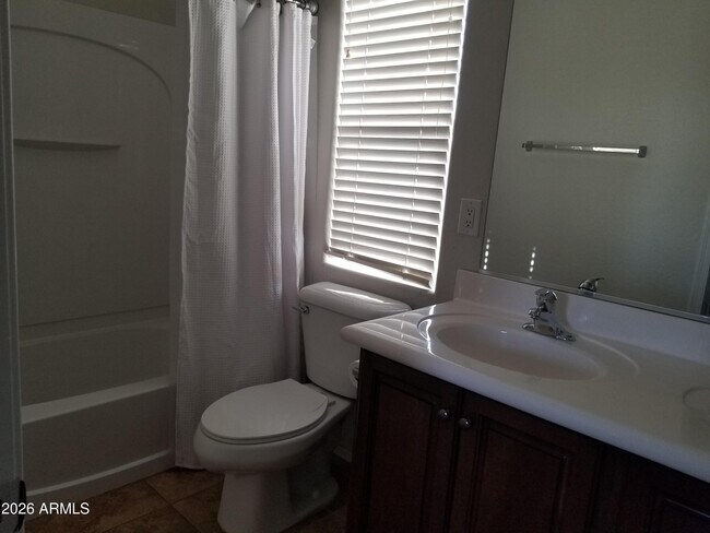 Building Photo - 542 N Citrus Ln