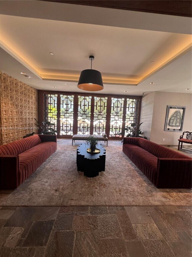 Building Photo - 11113 Biscayne Blvd