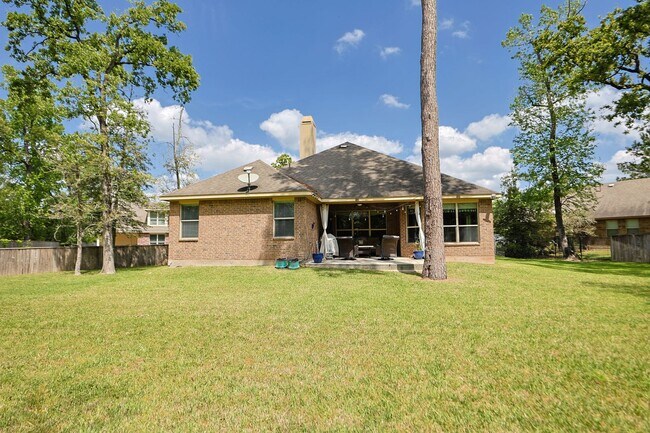 Building Photo - For Lease | 4 Bed, 2 Bath | 2,449 Sq Ft | The Woodlands Creekside Community |