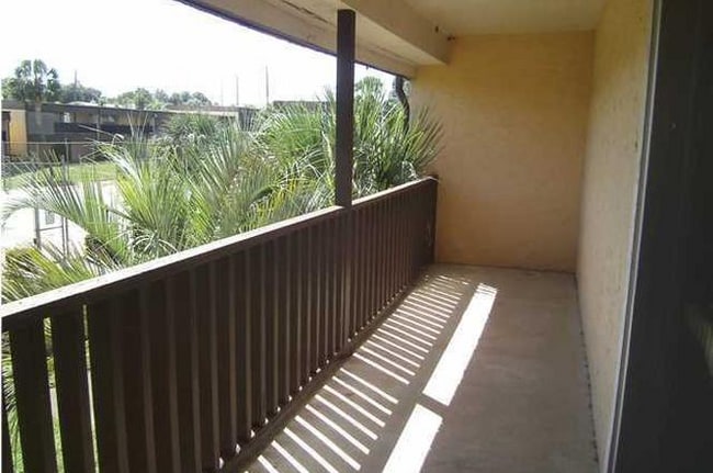 Building Photo - 402 Marshall Ct