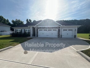 Building Photo - 75 Raptor Dr