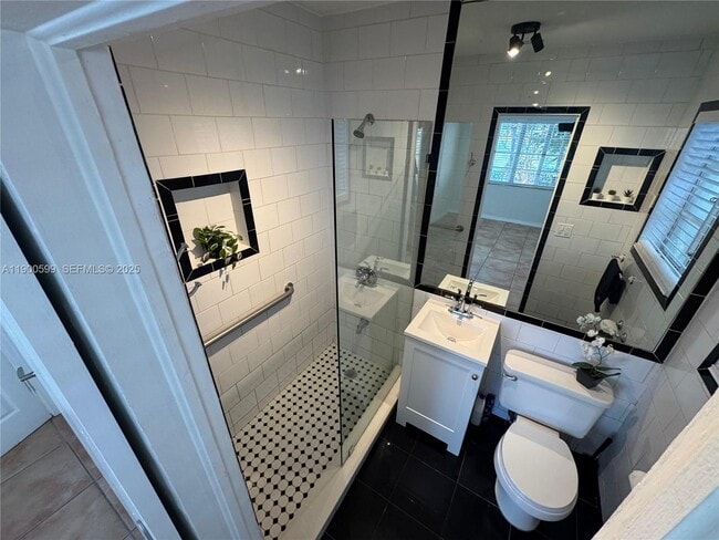 Building Photo - 8300 Byron Ave