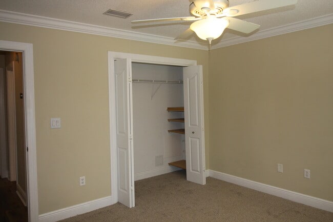 Building Photo - 6 Kimbrough Rd