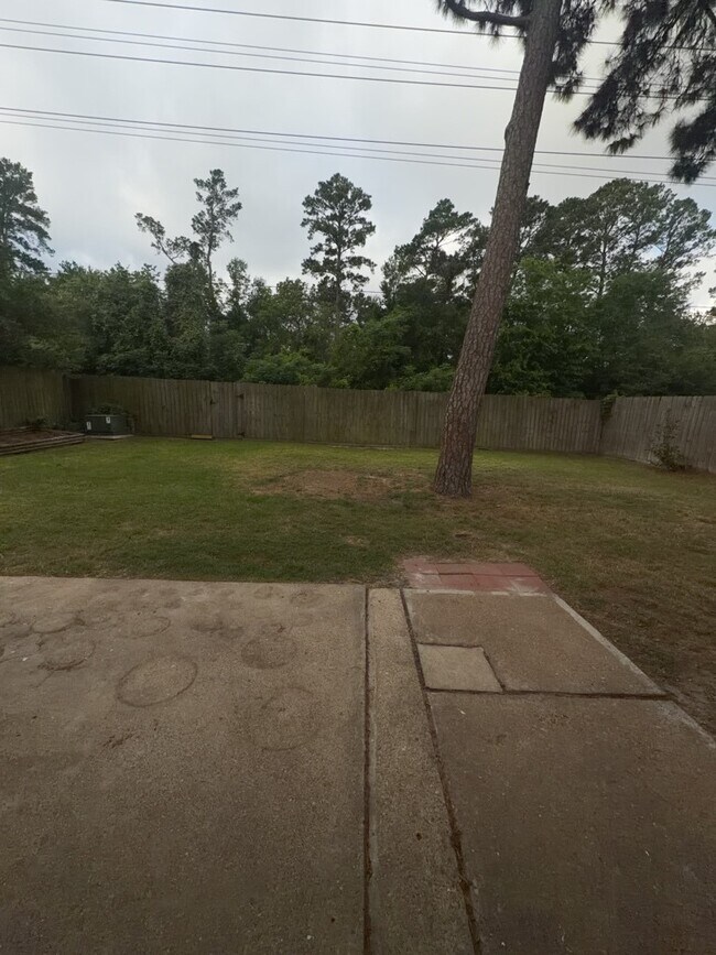 Building Photo - 16815 Methil Dr