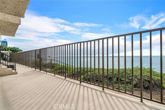 Building Photo - 535 Esplanade