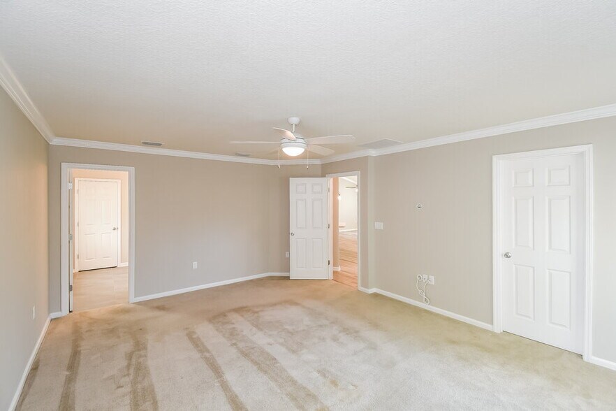 Building Photo - 12410 Sea Island Dr