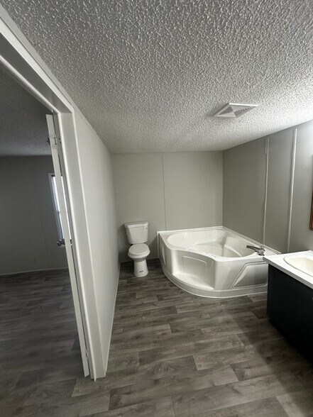 Building Photo - 33230 Walker North Rd