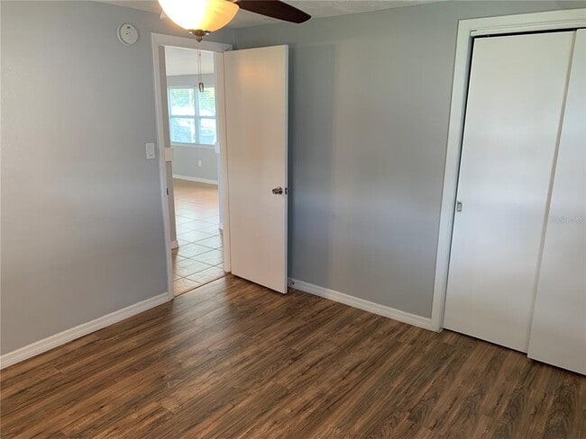 Building Photo - 2215 Pamela Dr