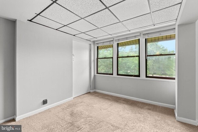 Building Photo - 9651 White Acre Rd
