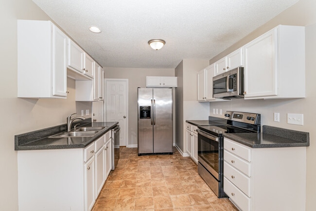 Building Photo - 302 Apple Ridge Rd