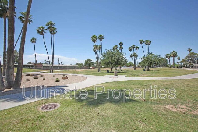 Building Photo - 4354 N 82nd St