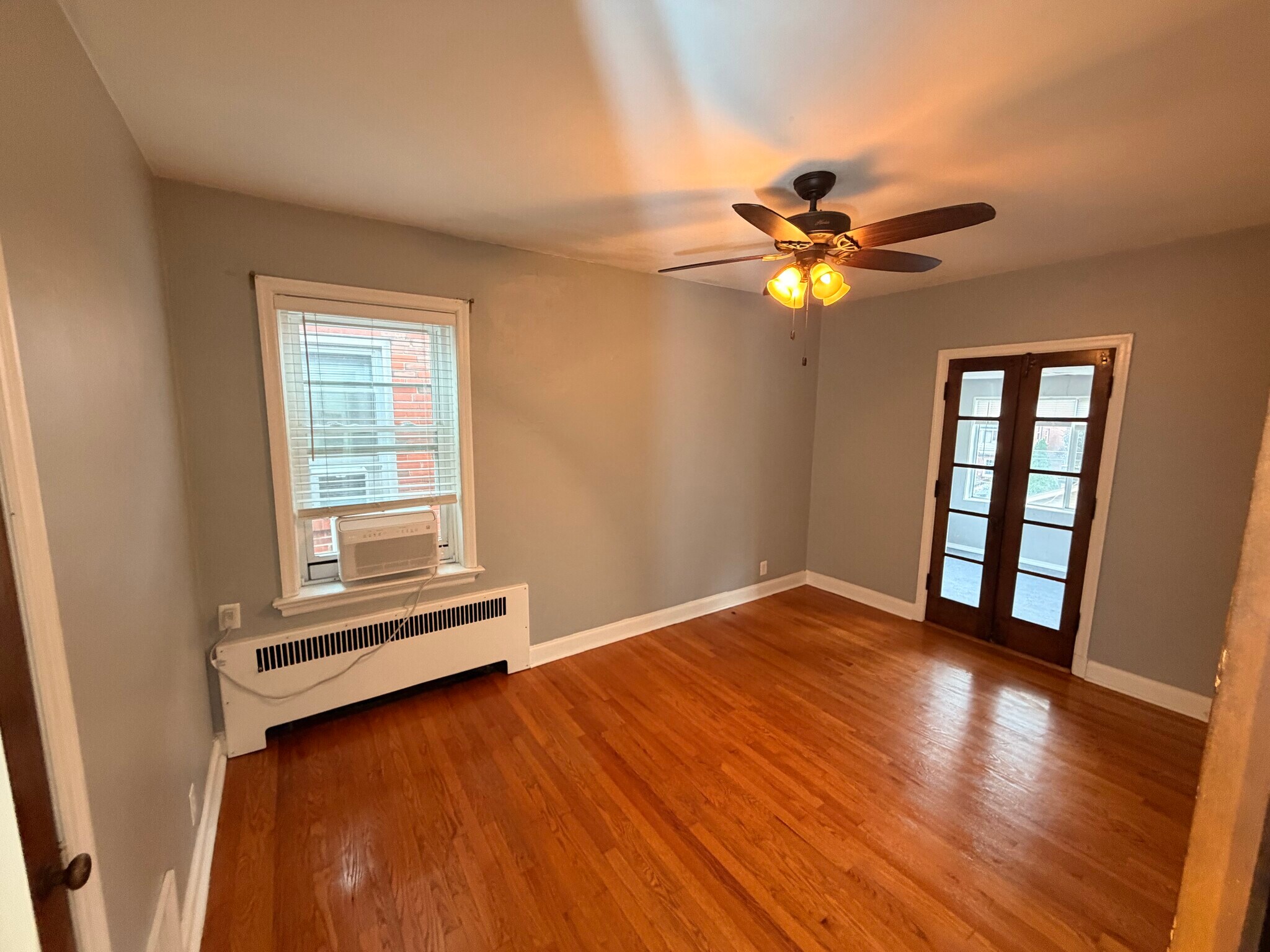 Building Photo - 6618-6620 Devonshire Ave