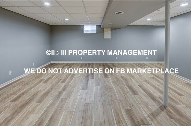 Building Photo - 1114 NE Richardson Pl