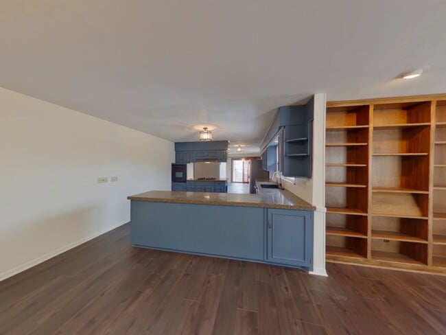 Building Photo - 7761 Killarney Ct