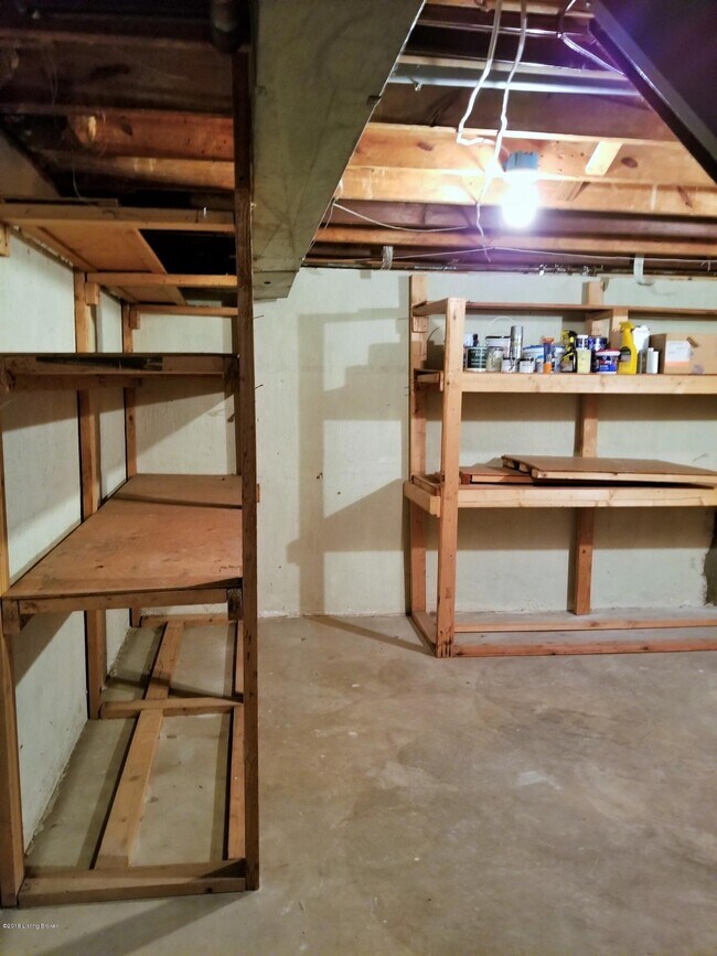 Building Photo - 8203 Camberley Dr