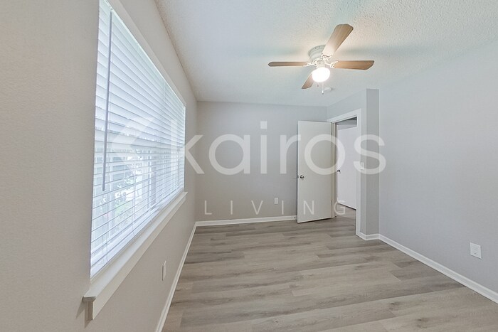 Building Photo - 10 Idlewood Ln