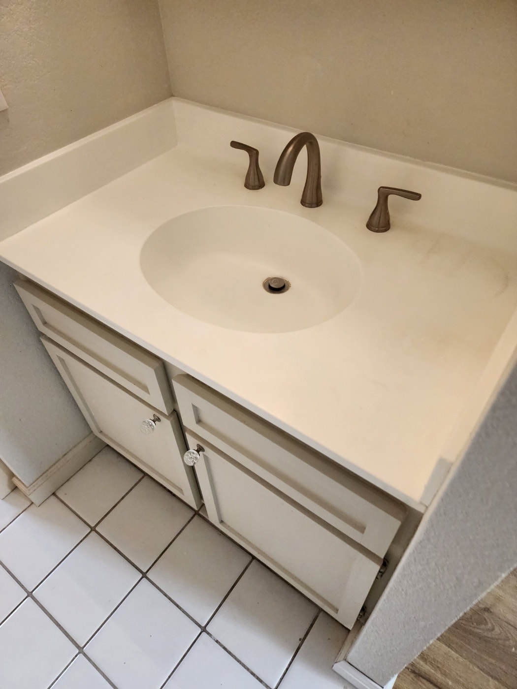 Building Photo - 320 Liliuokalani Ave