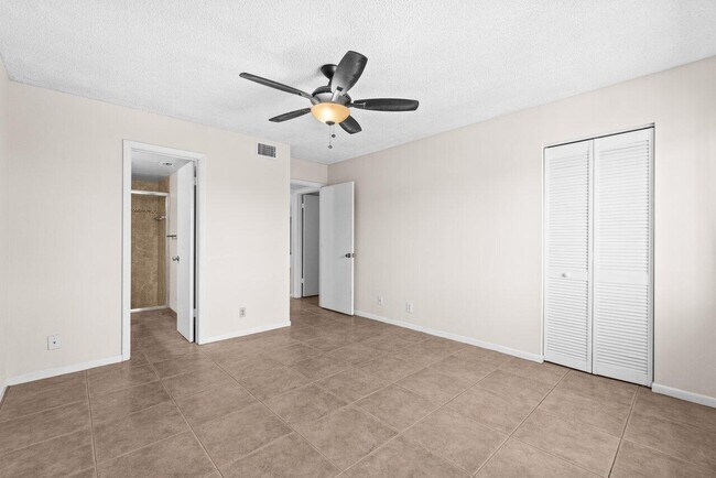 Building Photo - 432 Pine Glen Ln
