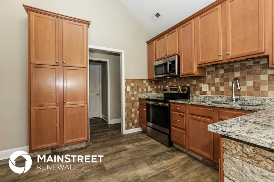 Building Photo - 1339 Lone Oak Rd