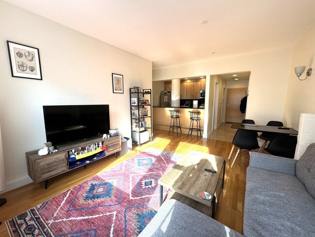 Building Photo - 42 Beach St