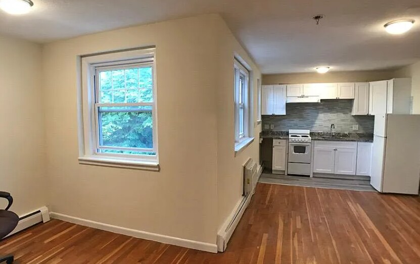 Building Photo - 1999 Commonwealth Ave