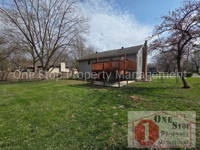 Building Photo - Gorgeous 3 Bedroom, 2.5 Bath in Kearney!