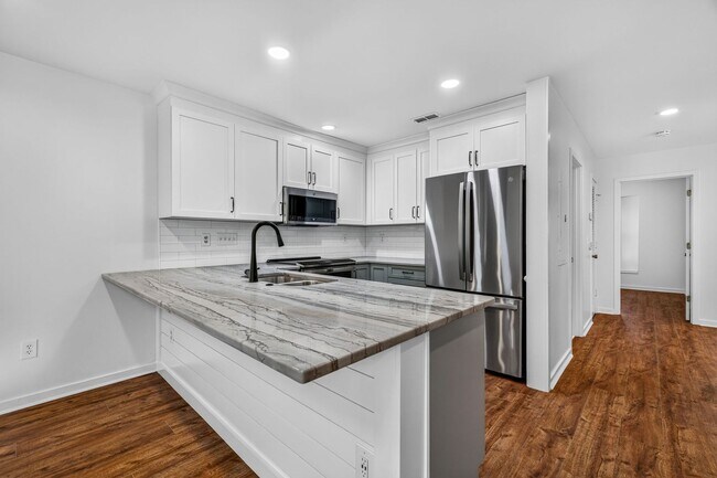 Building Photo - 138 River Breeze Dr