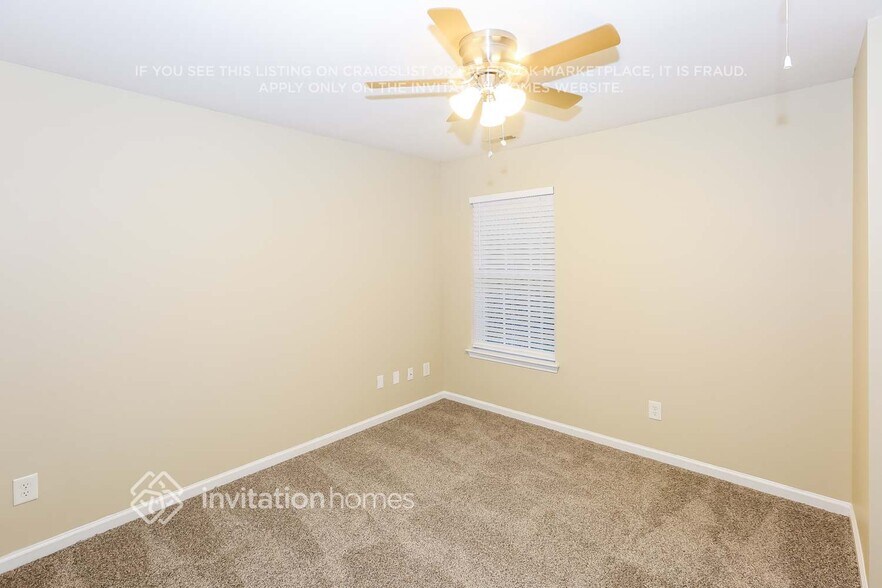 Building Photo - 2136 Mallard Pointe Dr