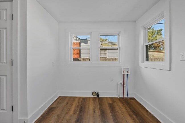 Building Photo - 223 Cumberland Dr