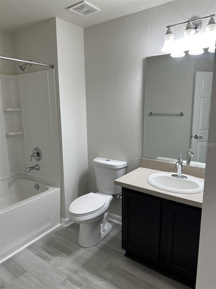 Building Photo - 4500 SW 52nd Cir