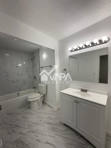 Building Photo - 7403 Castle Crown Dr