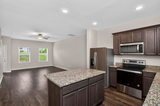Building Photo - 1023 Glen Marcus Dr