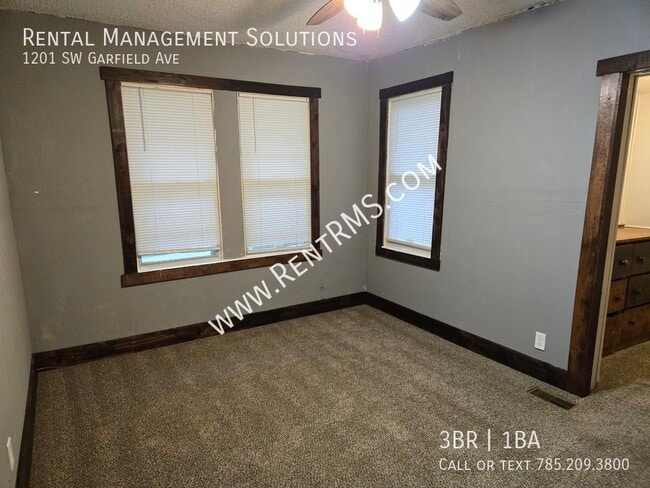 Building Photo - 1201 SW Garfield Ave