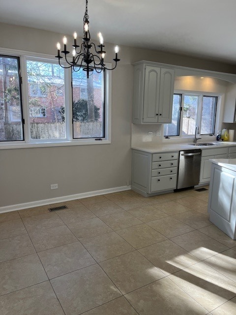 Building Photo - 537 E Center Ave