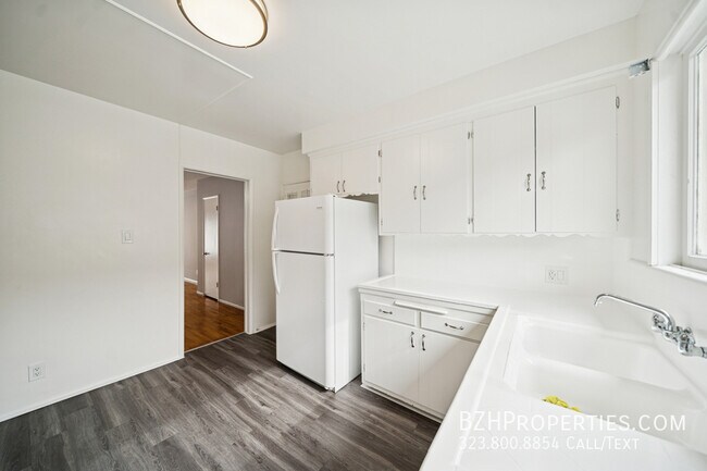 Building Photo - 5307 Vantage Ave