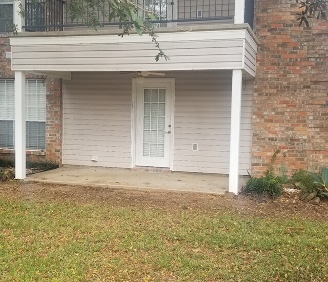 Building Photo - 533 Versailles Blvd